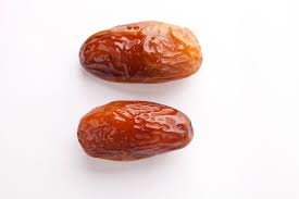 تصویر 4 از خرما پیارم با سایز یکنواخت و رنگ طبیعی جذاب